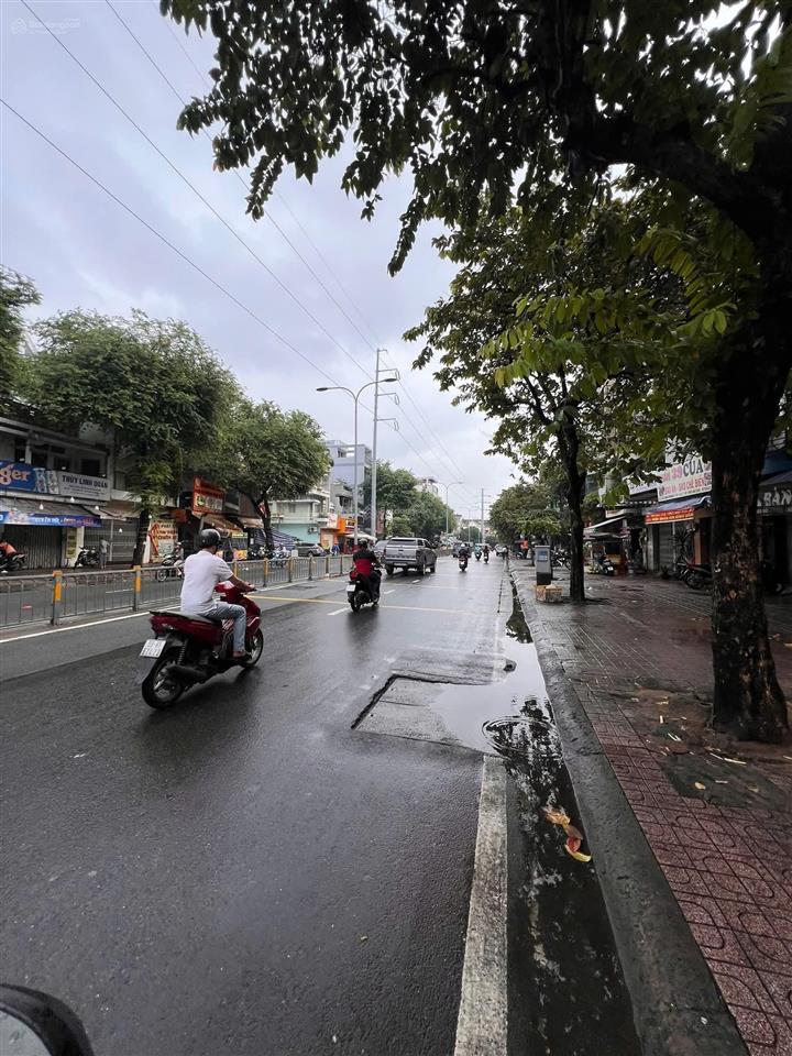 Cho thuê nhà 2mt minh phụng 8.5 x 26 3 tầng kd đa ngành nghề.
