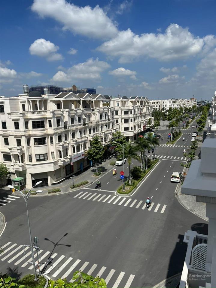 Căn góc 2 mặt tiền đường 30m cityland park hills gò vấp  ngang 7,5mx20m  1 trệt 4 lầu  giá 120tr