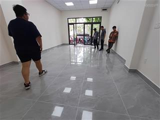 Chính chủ cho thuê mặt bằng trệt trống suốt  dt 100m2  kdc cityland park hills p.10 gò vấp