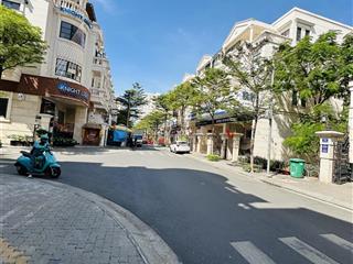 Cho thuê mặt bằng tầng trệt căn góc 2 mặt tiền cityland park hills dt 7,5x20m giá 20 triệu/tháng