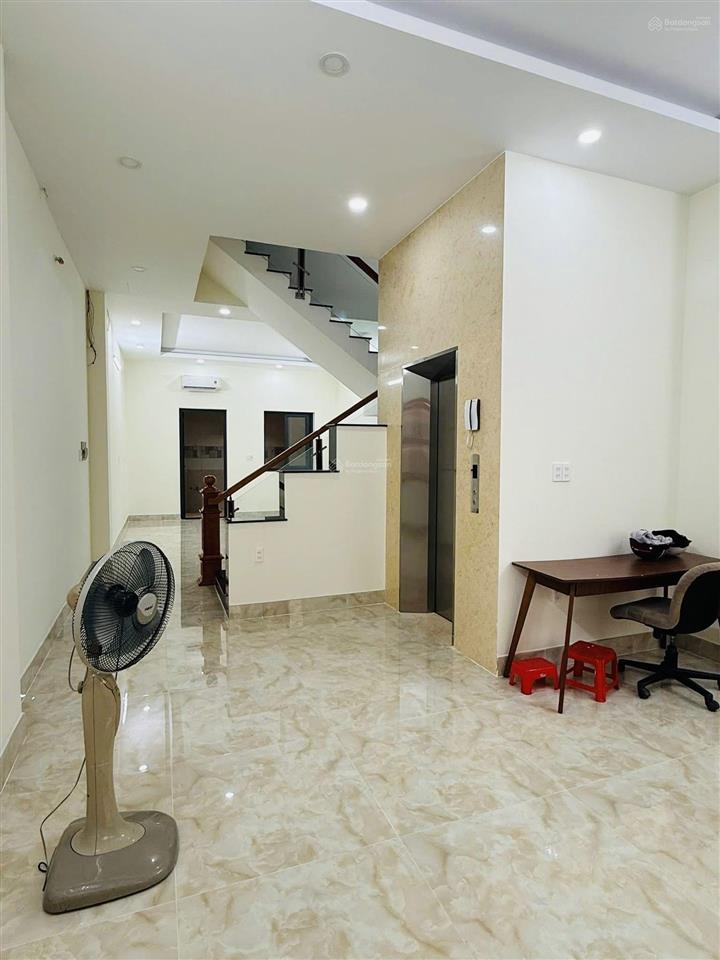 Cho thuê nhà phố cityland park hills gò vấp, 1 hầm 4 lầu, có thang máy, full máy lạnh, giá 45 triệu