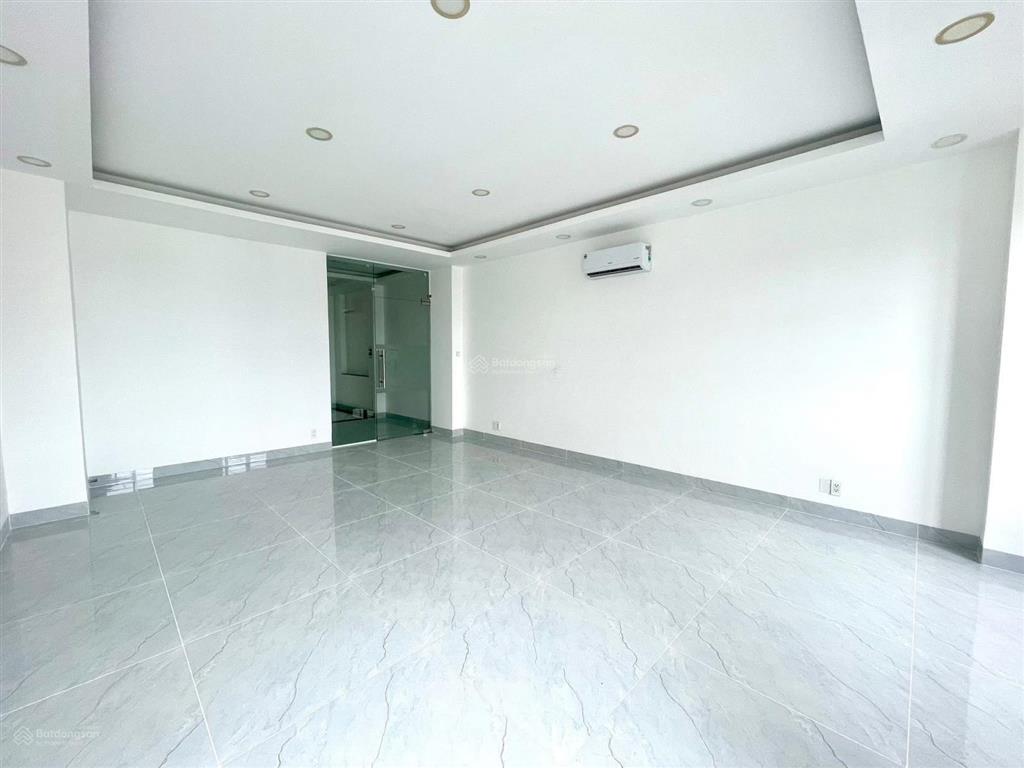 Cho thuê nhà mặt tiền phan văn trị cityland park hills gò vấp, 5x20m, 5 tầng, thang máy