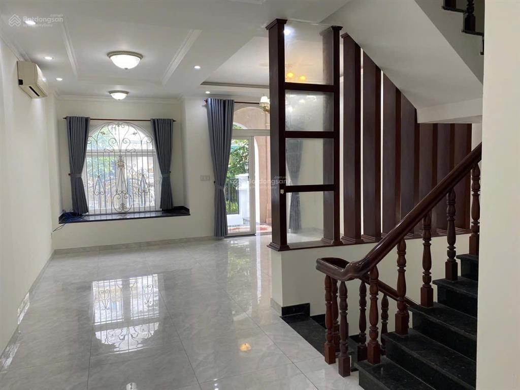 Cho thuê biệt thự cityland garden hills ngay emart gò vấp  6x20m  1 hầm 4 lầu  giá 45 triệu