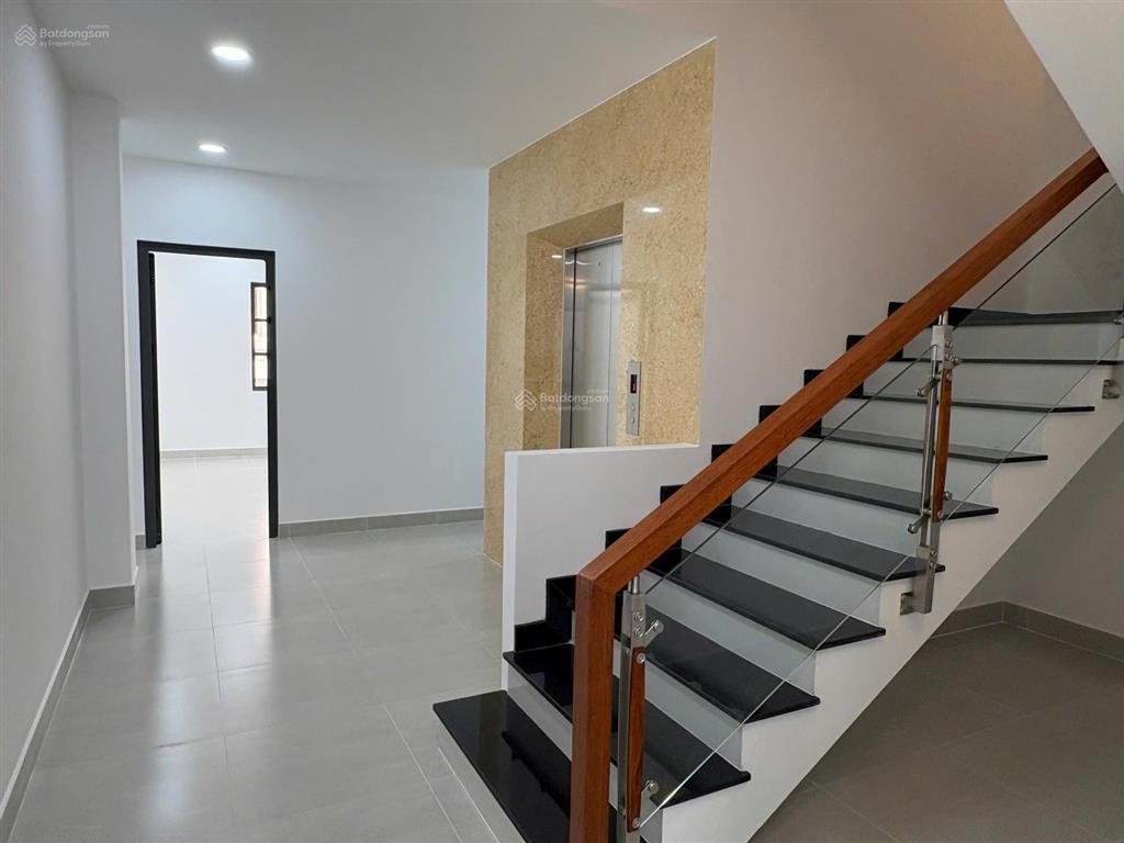 Cho thuê nhà phố thương mại cityland park hills gò vấp, 1 trệt 4 lầu, hoàn thiện có thang máy
