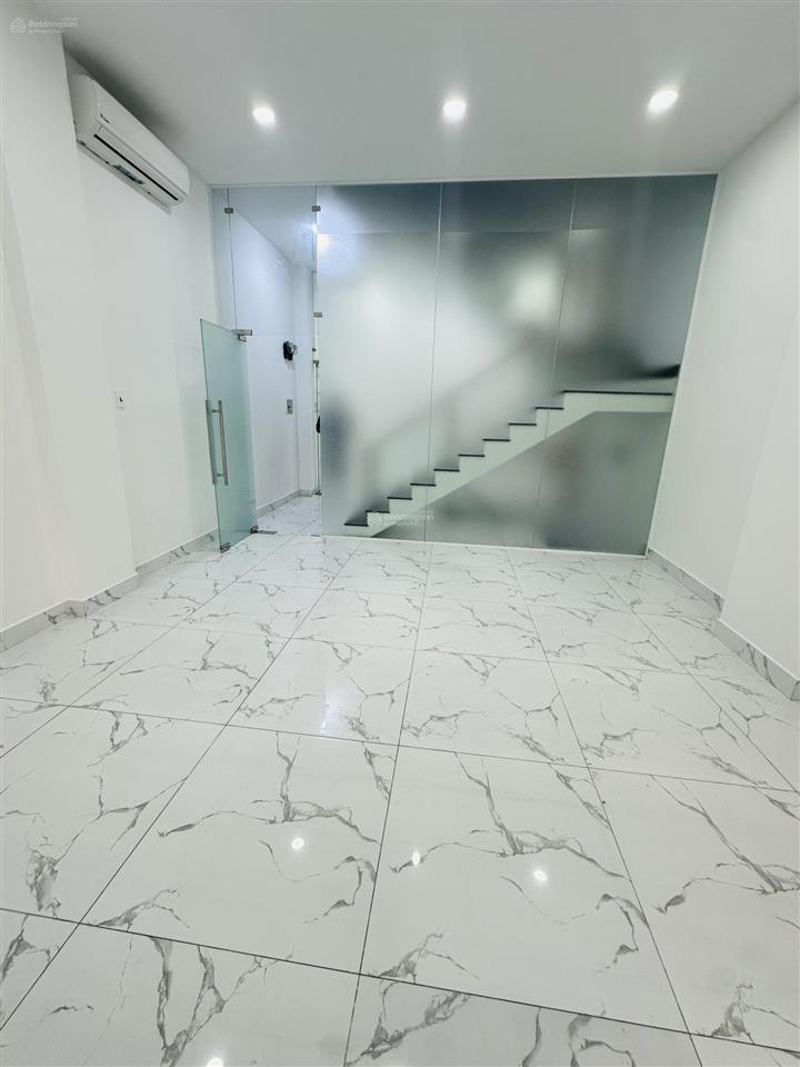 Cho thuê nhà đẹp kdc cityland park hills gò vấp  dt 5x20m  1 hầm 4 lầu  giá 45 triệu/tháng