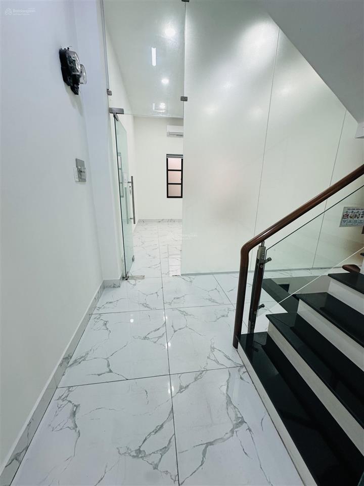 Cho thuê nhà đẹp kdc cityland park hills gò vấp  dt 5x20m  1 hầm 4 lầu  giá 45 triệu/tháng