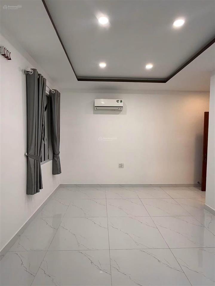 Cho thuê nhà nguyên căn kdc cityland park hills gò vấp  5x20m  1 hầm 4 lầu  giá 40 triệu/tháng