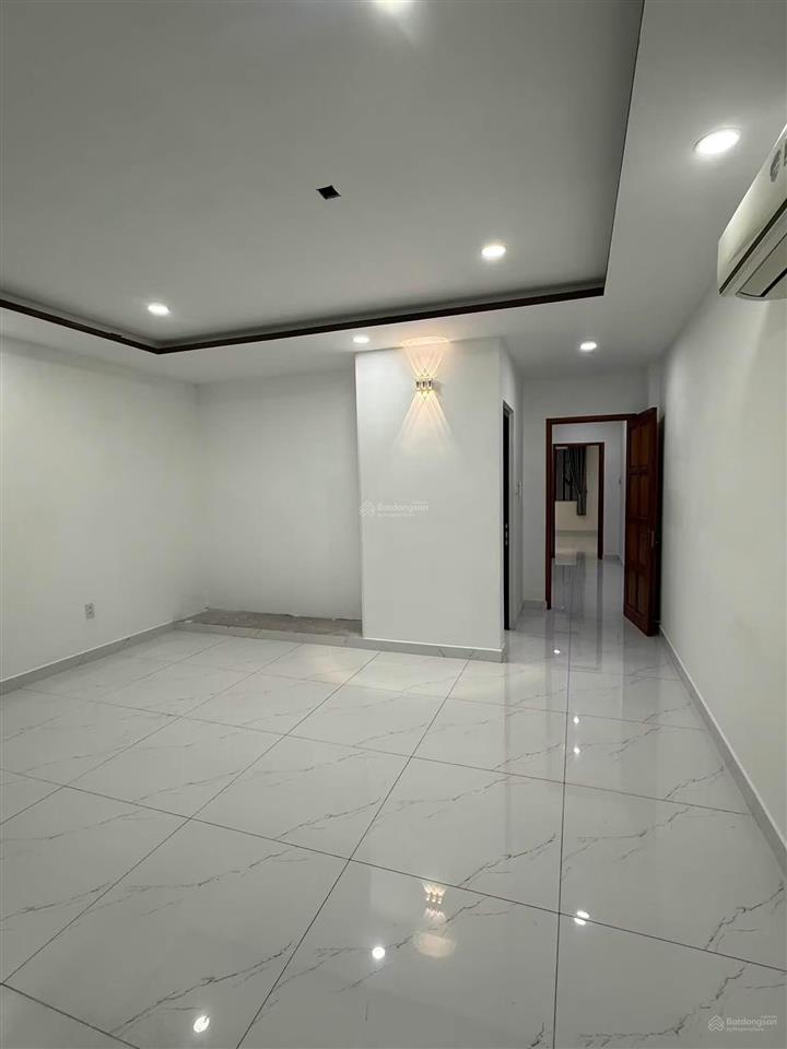 Cho thuê nhà nguyên căn kdc cityland park hills gò vấp  5x20m  1 hầm 4 lầu  giá 40 triệu/tháng
