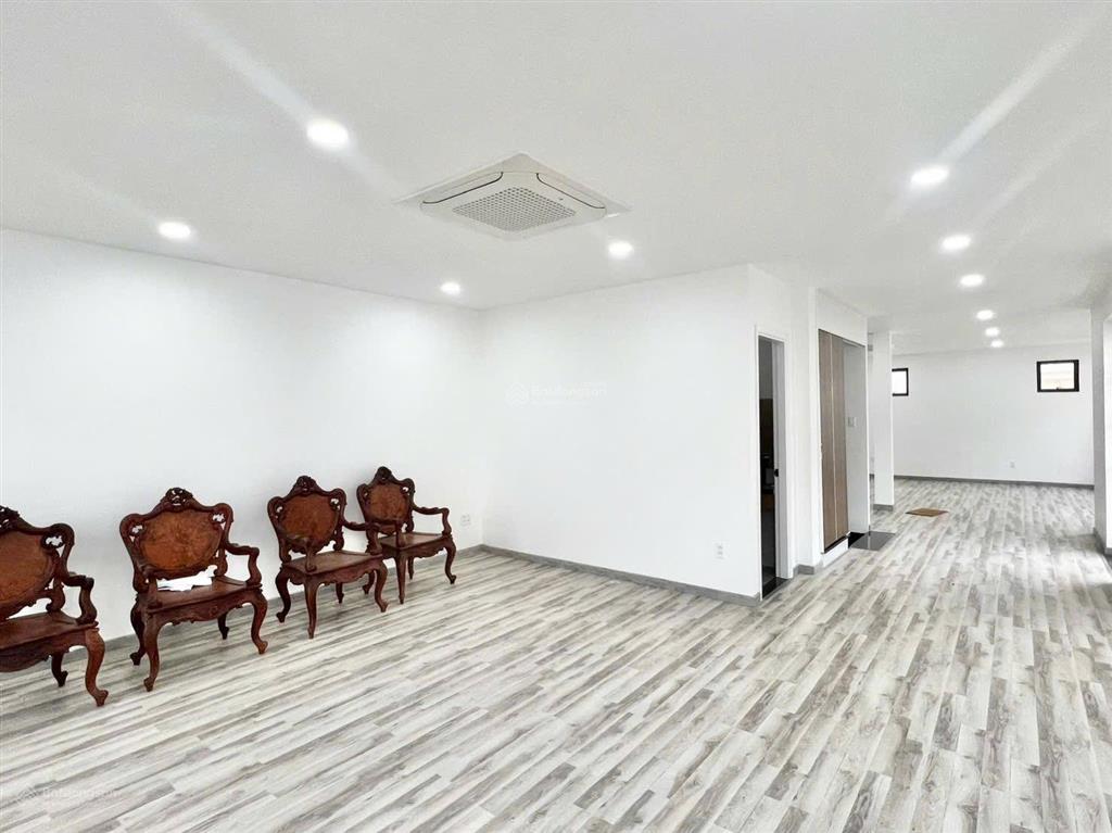 Căn góc 2 mặt tiền nội khu cityland park hills gò vấp(7x20m  1 hầm 4 lầu) có thang máy  máy lạnh