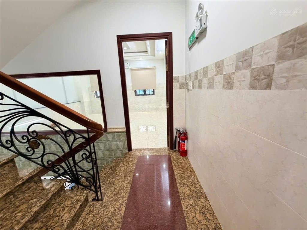 Cho thuê nhà phố liên kề cityland park hills gò vấp, 1 hầm 4 lầu, full máy lạnh, giá 40 triệu/tháng