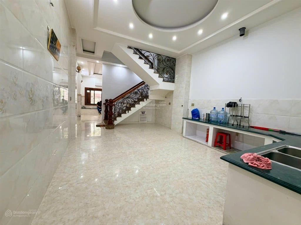 Cho thuê nhà phố liên kề cityland park hills gò vấp, 1 hầm 4 lầu, full máy lạnh, giá 40 triệu/tháng