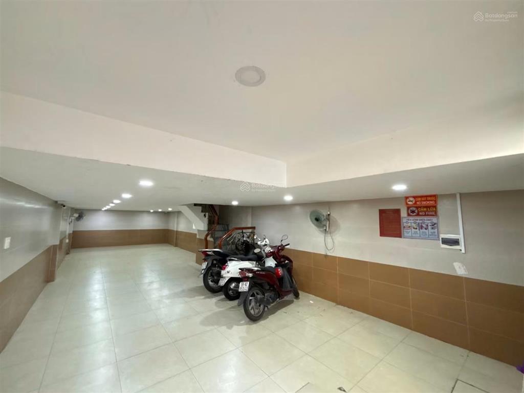 Cho thuê mặt bằng tầng trệt cityland park hills gò vấp, 100m2, có hầm để xe, giá 14 triệu/tháng