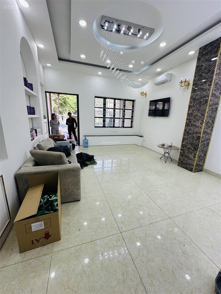 Nhà phố có hầm cityland park hills gò vấp (thang máy  full máy lạnh) giá thuê 48 triệu/tháng
