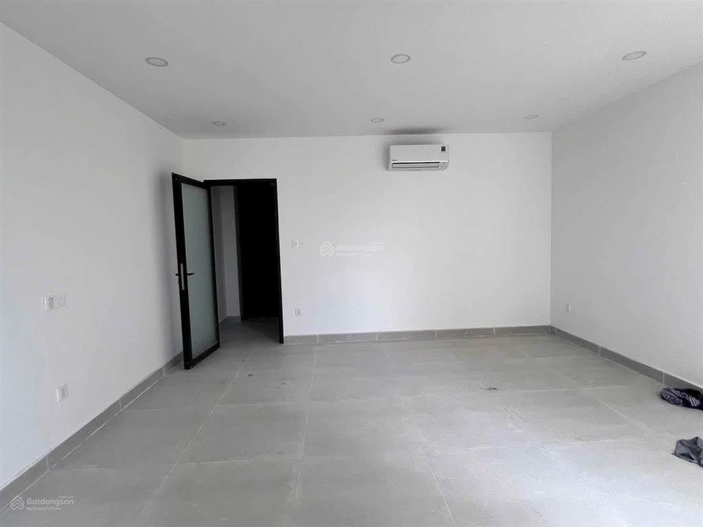 Cho thuê nhà phố thương mại cityland gò vấp, hoàn thiện mới 100%, có thang máy, full máy lạnh