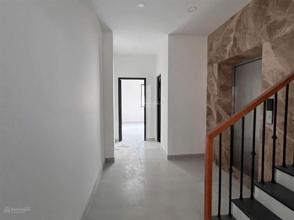 Cho thuê nhà phố thương mại cityland gò vấp, hoàn thiện mới 100%, có thang máy, full máy lạnh