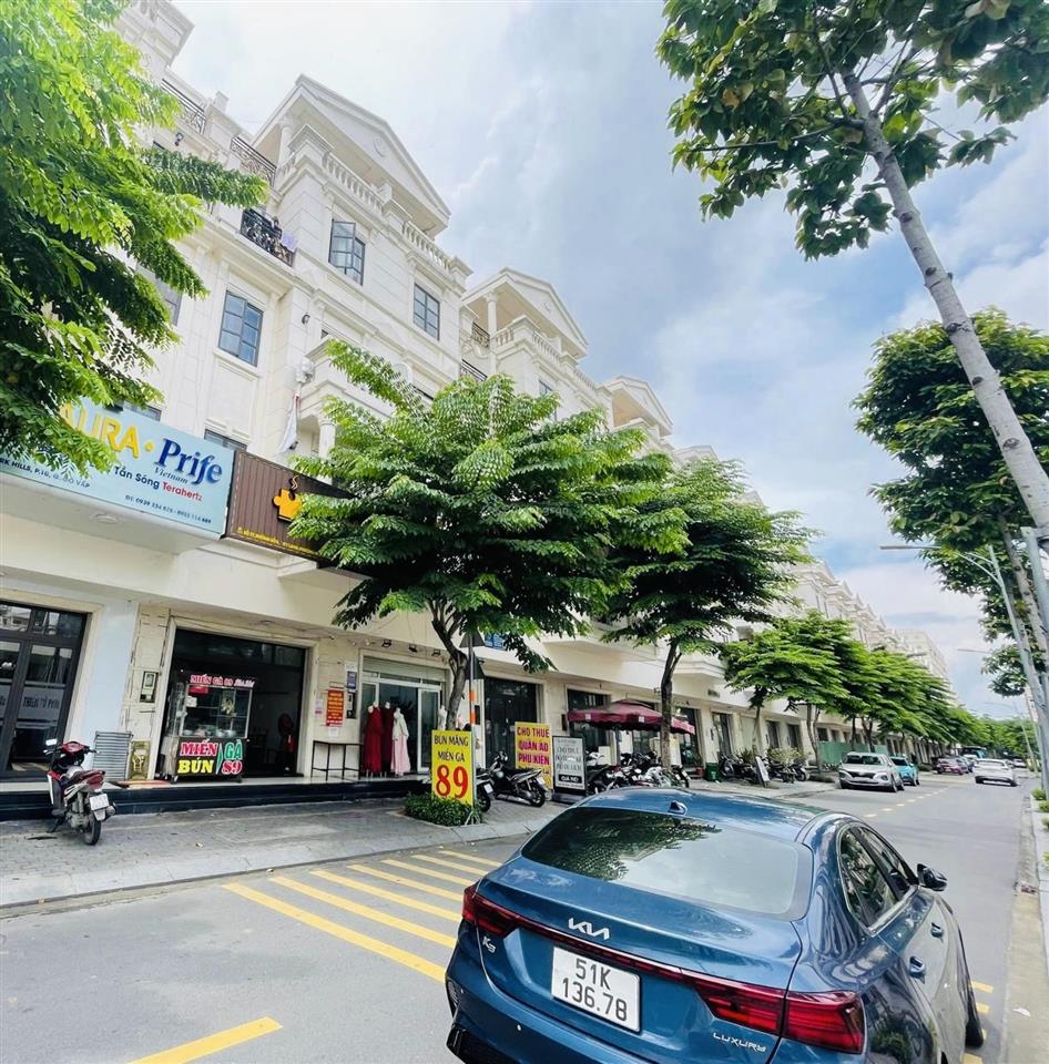 Cho thuê nhà phố thương mại cityland gò vấp, hoàn thiện mới 100%, có thang máy, full máy lạnh