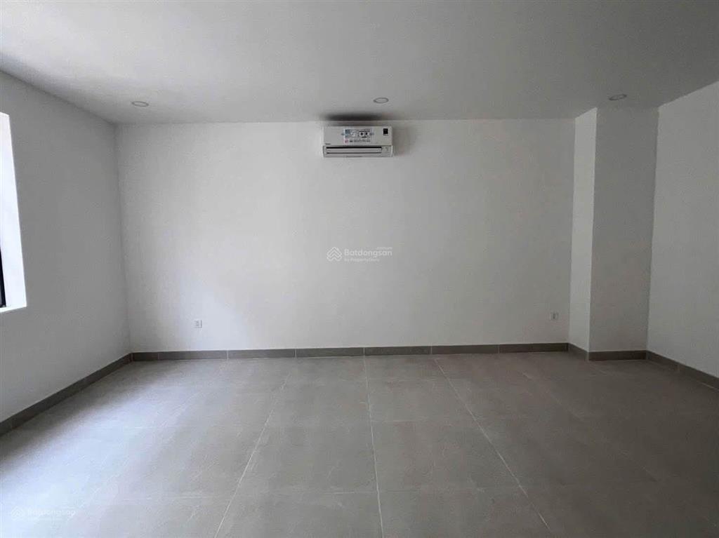 Cho thuê nhà phố thương mại cityland gò vấp, hoàn thiện mới 100%, có thang máy, full máy lạnh