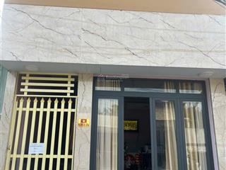 Bán nhà riêng 1 trệt 2 phòng ngủ, 1 lầu 5 phòng trọ đang cho thuê full tháng 11 triệu