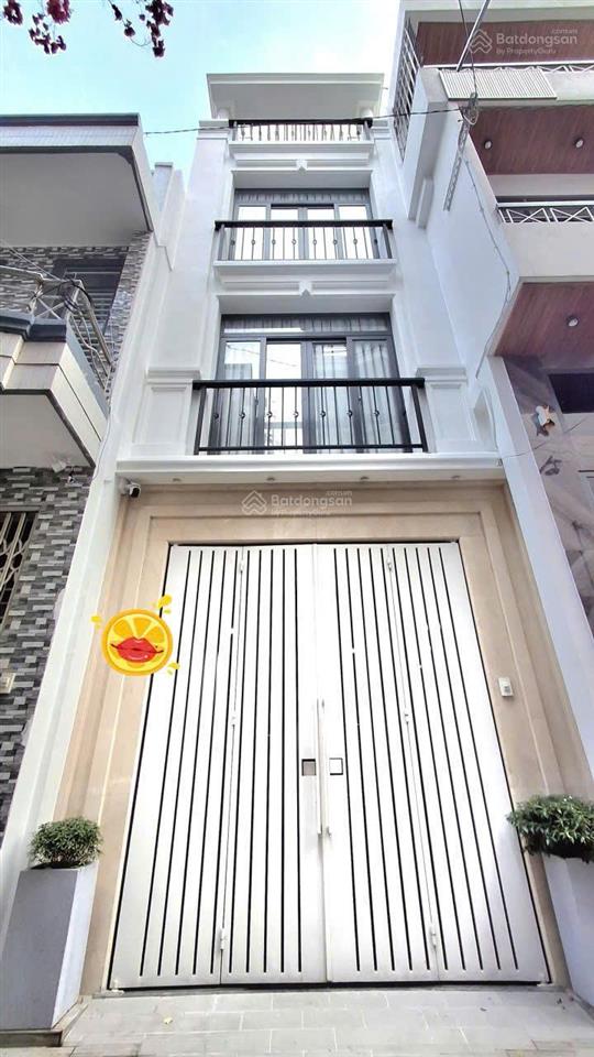 Nhà 2 mặt tiền trước sau  ngay góc huỳnh văn bánh  hẻm 4m  ô tô đỗ cửa, cách mặt tiền 2 căn nhà