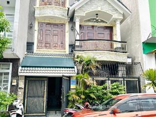 Nhà mặt tiền xây dựng như biệt thự, 3 tầng kiên cố, 8m x 13,2m, tặng nội thất xịn sò, khu tên lửa,