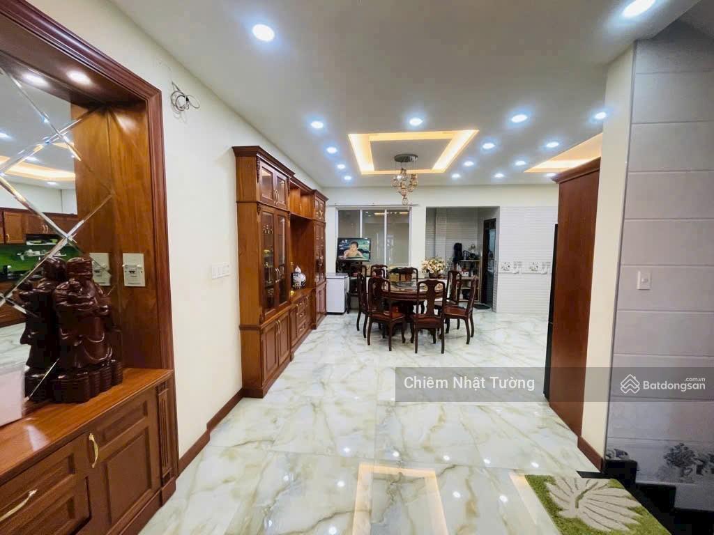 Nhà biệt thự hẻm xe hơi ngủ trong nhà, 4 tầng kiên cố, 6,7m x 18m (120m2) tân sơn nhì, tân phú