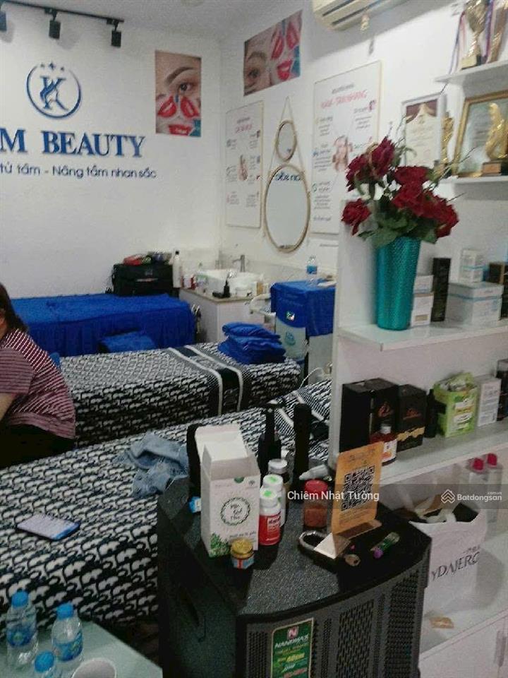 Nhà mặt tiền kd, 3 tầng kiên cố, 4m x 18m(70m2) sẵn dòng tiền 20tr/th, ng tư giản, gv