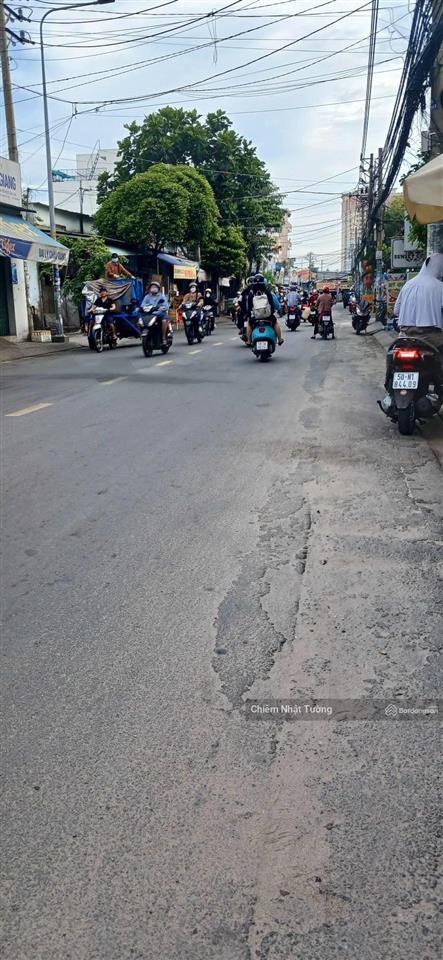 Nhà mặt tiền kd, 3 tầng kiên cố, 4m x 18m(70m2) sẵn dòng tiền 20tr/th, ng tư giản, gv