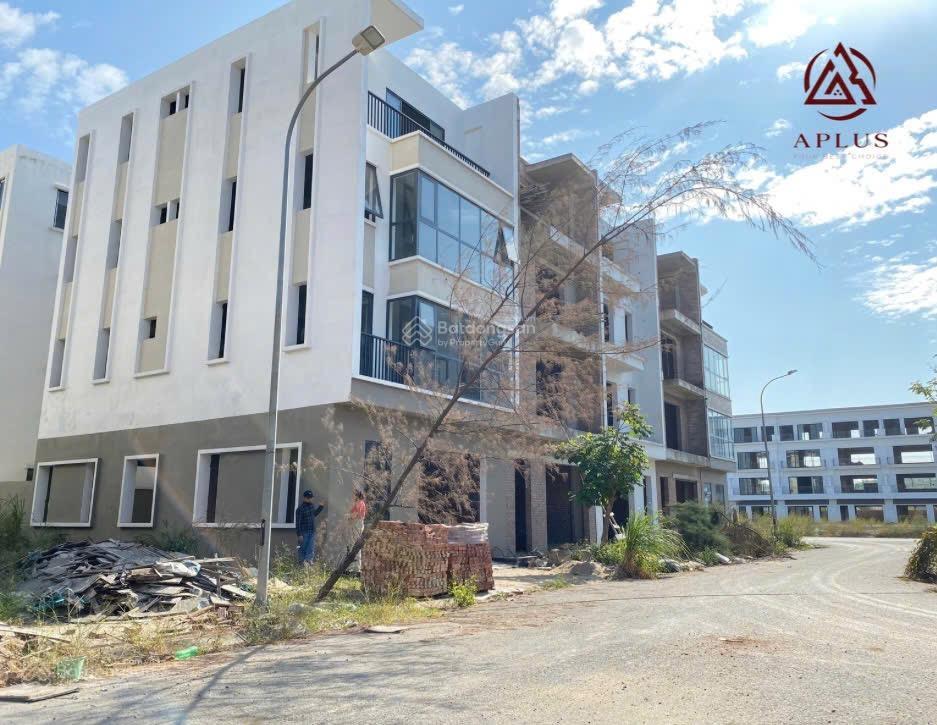 Giá chỉ 19,5tr/m² đất  siêu hiếm view công viên giá tốt nhất flc tropical city hạ long