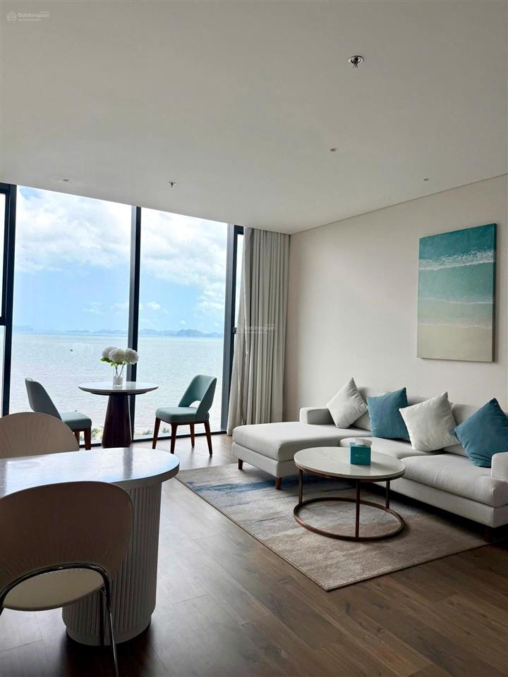 Cần bán cắt lỗ siêu đẹp căn hộ alacarte view biển, dt 56,7m2, giá 3,25 tỷ