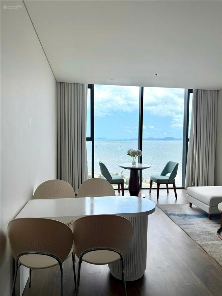 Cần bán cắt lỗ siêu đẹp căn hộ alacarte view biển, dt 56,7m2, giá 3,25 tỷ