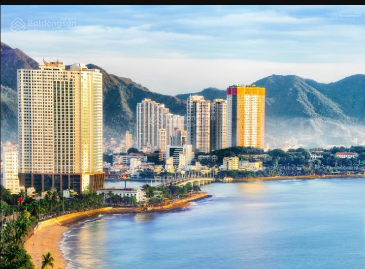 Bán khách sạn 5 sao mặt tiền hùng vương nha trang 33 tầng, 281 phòng, view biển 85%
