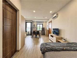 Studio ban công ngay phan đăng lưu giáp phú nhuận, 500m qua quận 1 quận 3, full nội thất vip