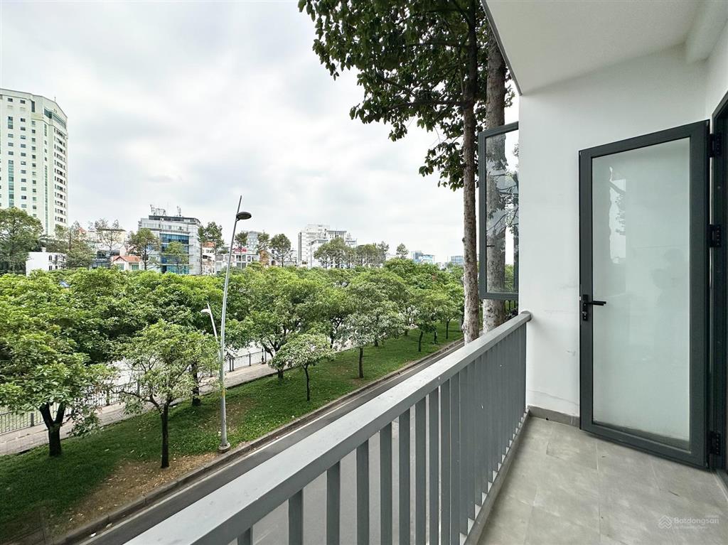 Chung cư mini trường sa, bình thạnh, giá chỉ 10 triệu/tháng ban công view bờ kè, thang máy, hầm xe