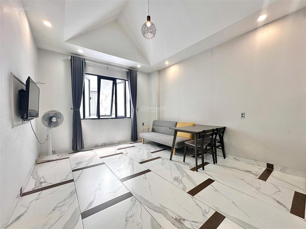 Căn hộ 1pn máy giặt riêng ngay gần cầu sài gòn