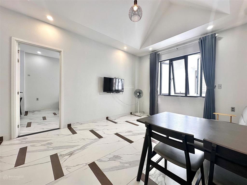 Căn hộ 1pn máy giặt riêng ngay gần cầu sài gòn