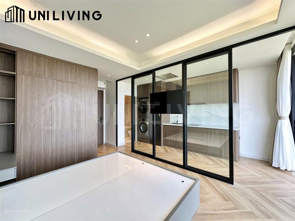 Cho thuê căn hộ ban công tách bếp/máy giặt sấy tại phòng
