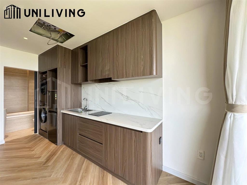 Cho thuê căn hộ ban công tách bếp/máy giặt sấy tại phòng