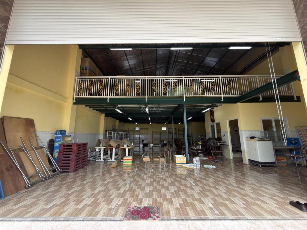 Cho thuê kho, nhà xưởng 600m², 12x35m tại đt 823d, long an, 25 triệu vnd/th, bán 22 triệu vnđ/m2