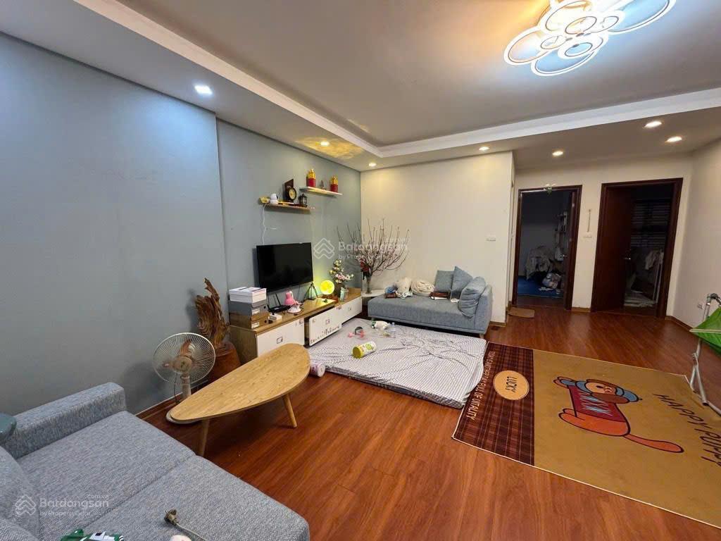 Bán căn hộ góc view đẹp tòa ct2a thạch bàn  sẵn sổ giao dịch ngay full nội thất