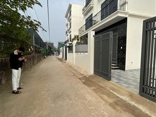 Biệt thự mini ô tô đỗ trong sân, đường rộng thiết kế cực kì trẻ trung hiện đạihơn 80m2chỉ 4.xtỷ