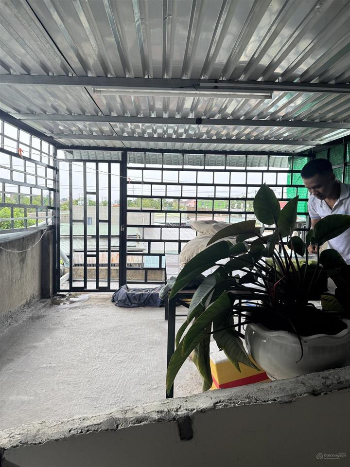 Chủ nhà cần tiền bán nhà tam bình giá 2 tỷ 300 triệu có thương lượng