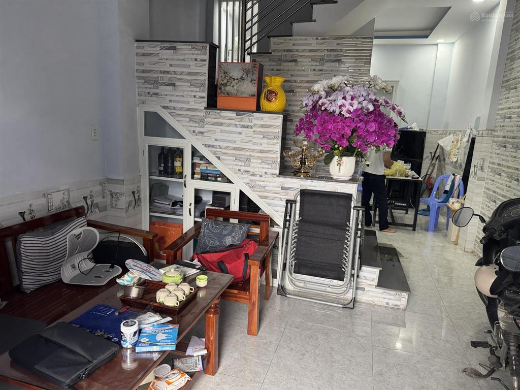 Chủ nhà cần tiền bán nhà tam bình giá 2 tỷ 300 triệu có thương lượng