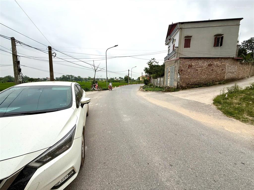 Lô góc 2 mặt tiền  trục đường liên xã 8m  du tràng, đông cứu, bắc ninh  ven khu công nghiệp