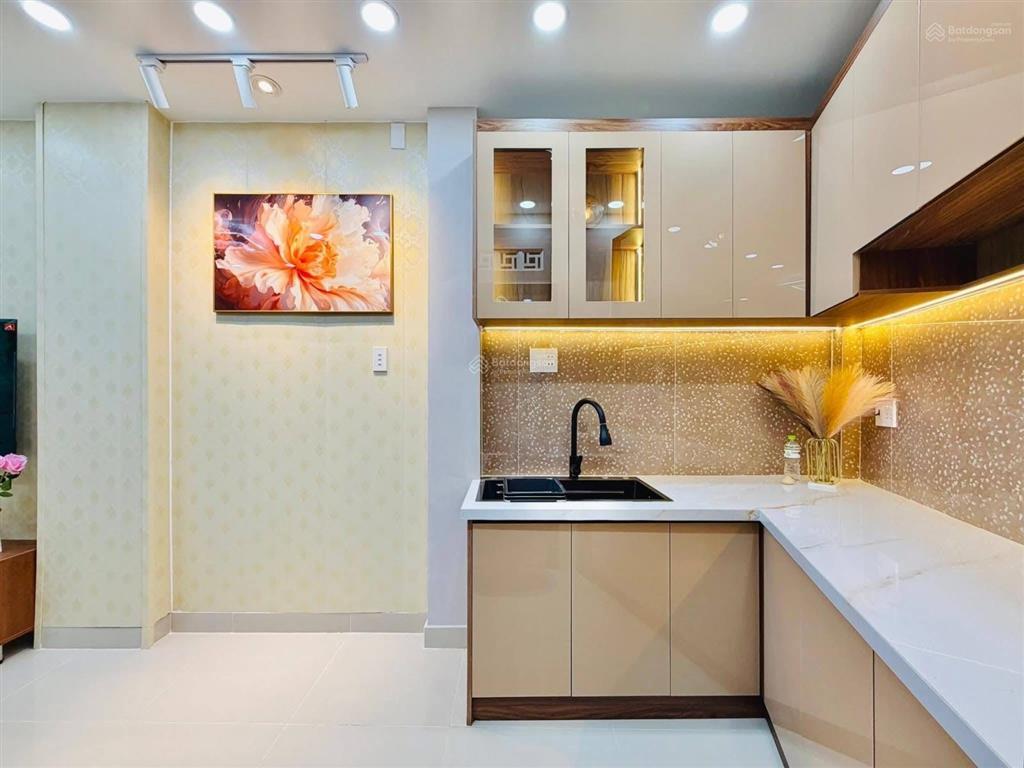 Bán nhà huỳnh tấn phát  68m2 giá 3tỷ650  3pn shr  sát hxh