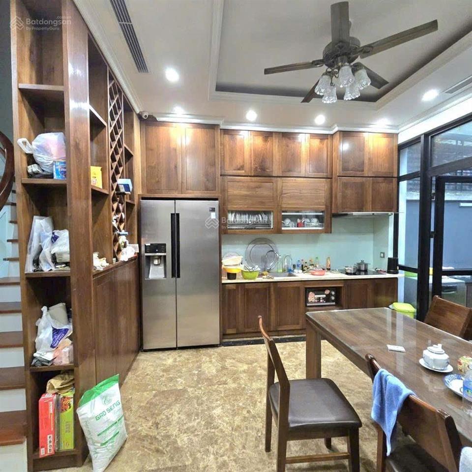 Ngay royal city  45.5 tỷ  92m2  7 tầng  mt 6m  thang máy  kd  vp