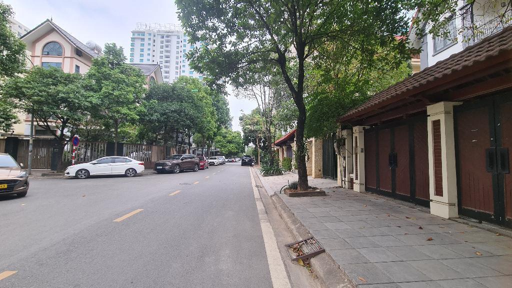 Biệt thự thọ tháp  88 tỷ  310m2  5 tầng  mặt tiền 15m  có hầm  thang máy