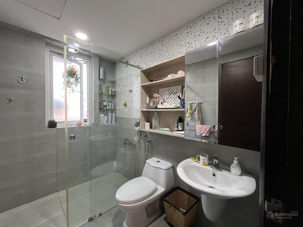 Chuyển nhà cần bán căn hộ 2pn chung cư phú mỹ vạn phát hưng, có sân vườn thoáng mát, vị trí đẹp