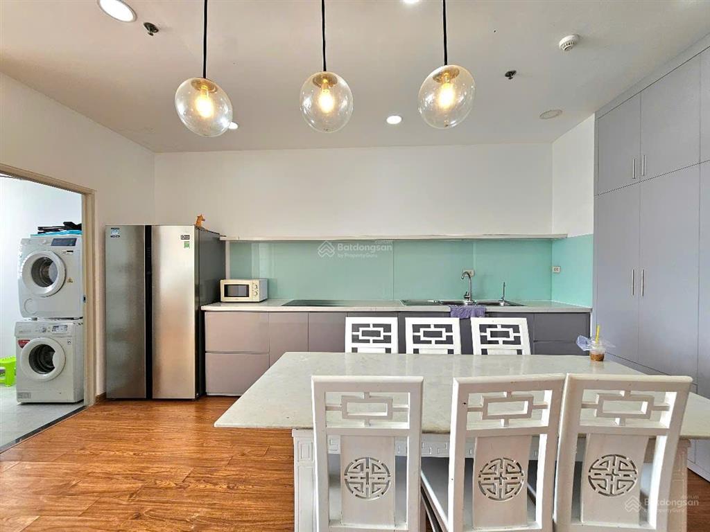 Căn hộ 2pn diện tích rộng tại khu lacasa vạn phát hưng giá tốt, full nội thất, tầng cao view hồ bơi