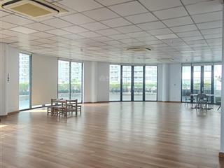 Cho thuê tầng 1 tòa nhà văn phòng góc 2 mặt tiền đường lê thị chợ, phường phú thuận quận 7 giá tốt.