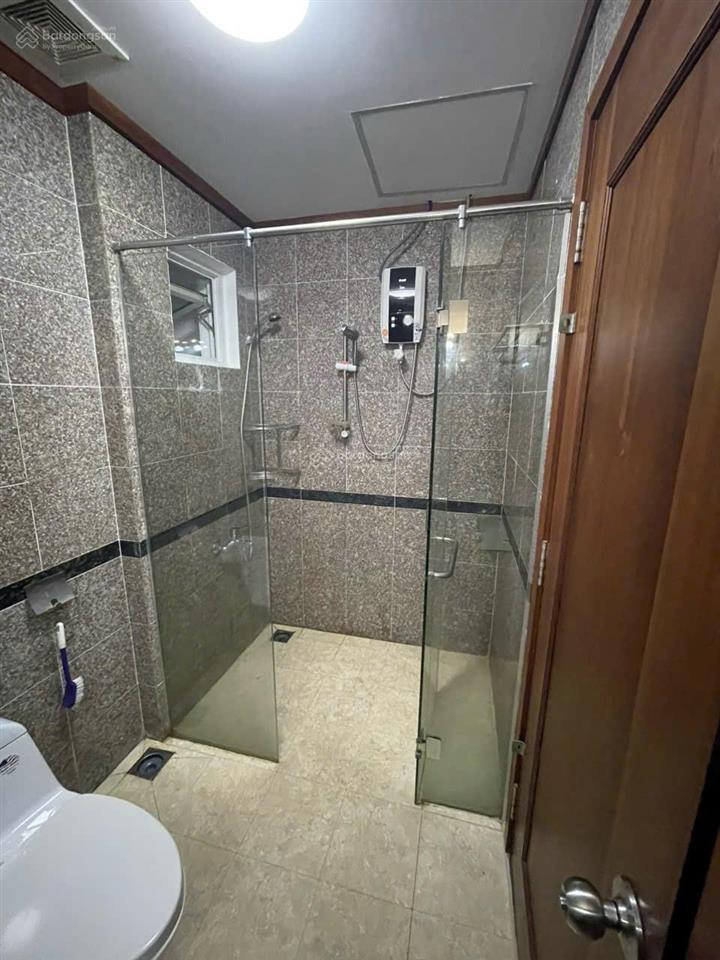 Căn hộ 2pn chung cư hoàng anh gold house nhà bè bán giá tốt, có hợp đồng thuê, full nội thất.
